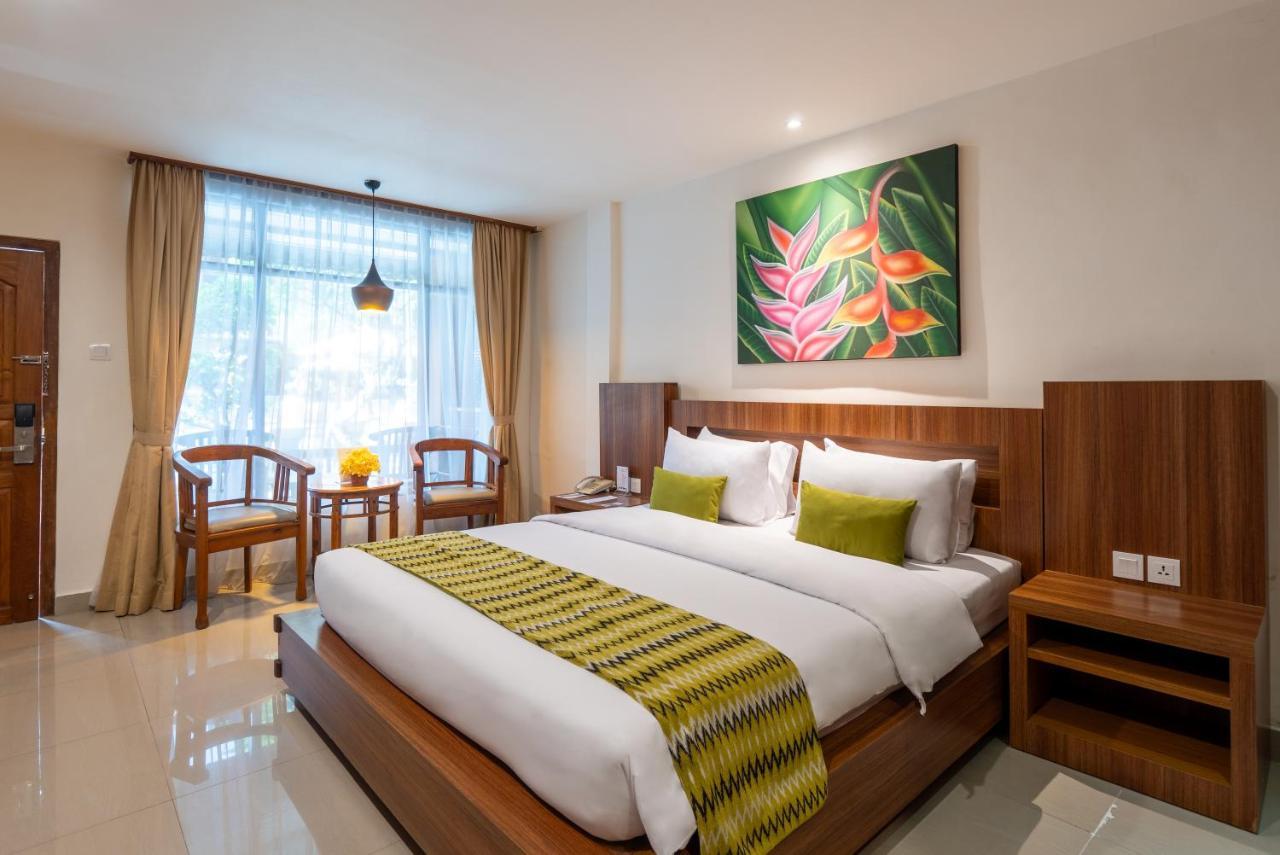 Wina Holiday Villa Кута Экстерьер фото