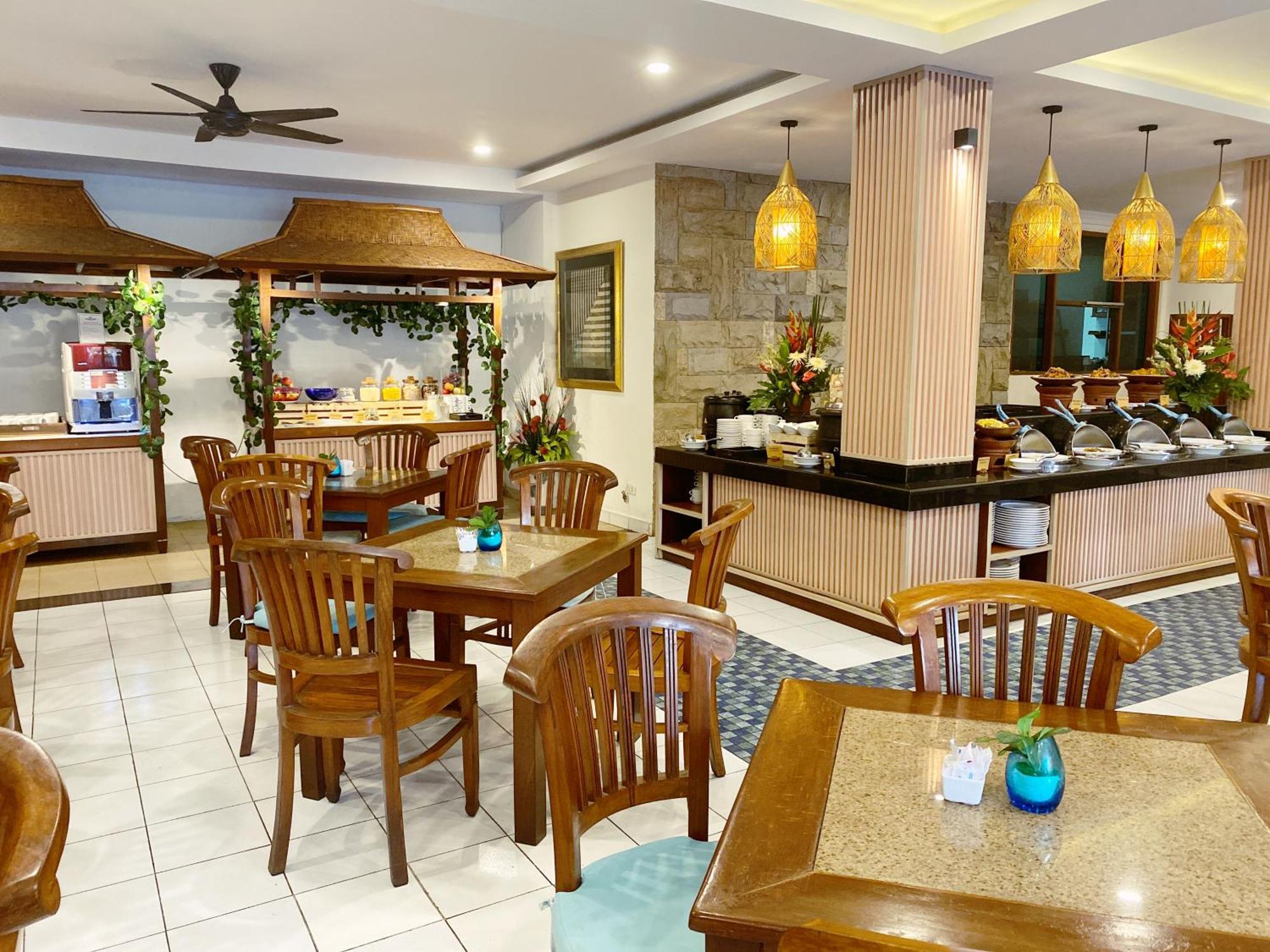 Wina Holiday Villa Кута Экстерьер фото