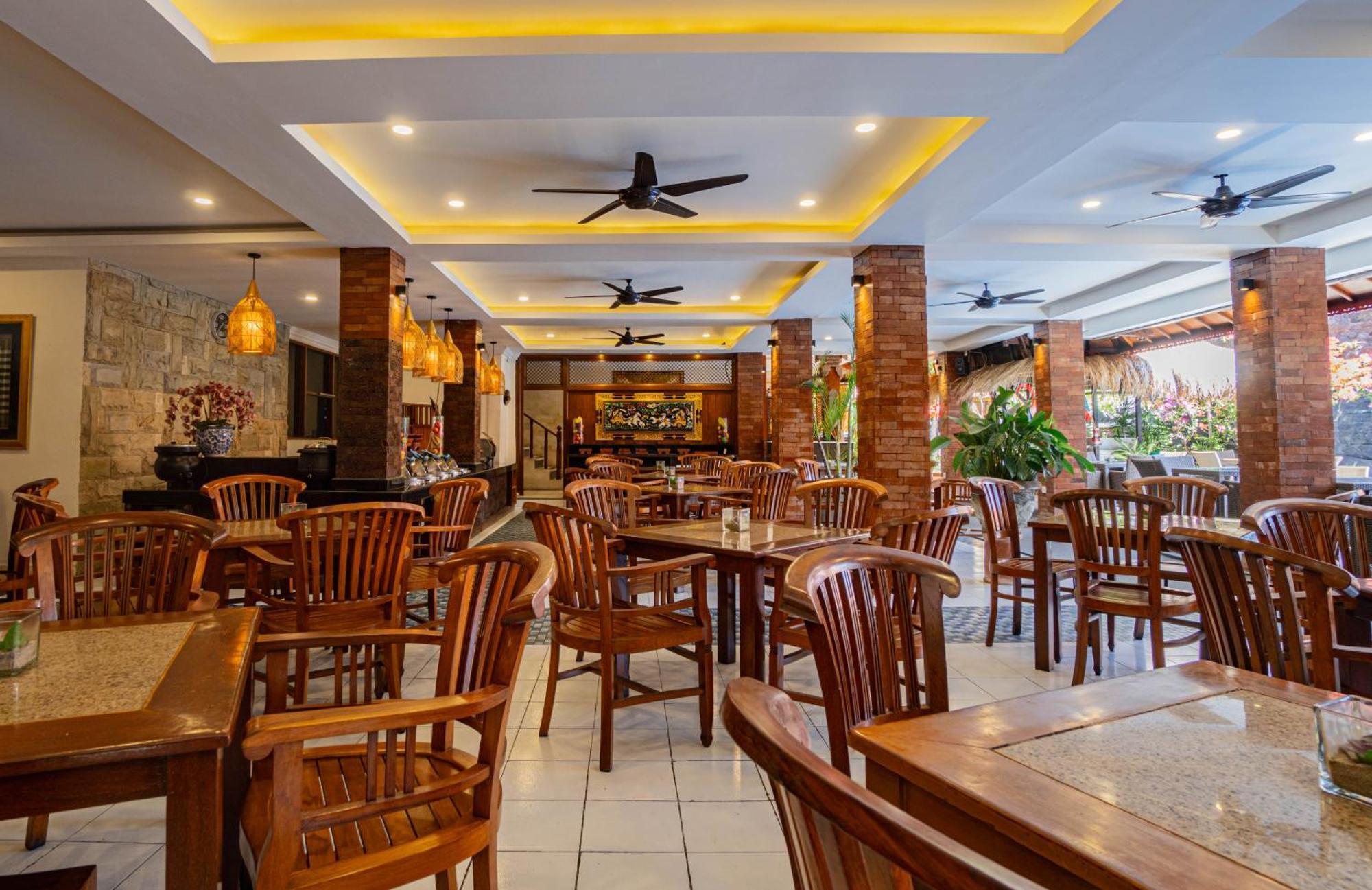 Wina Holiday Villa Кута Экстерьер фото
